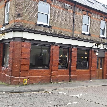 Eagle Hotel Luton Airport Buitenkant foto